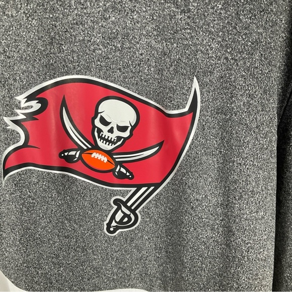 NFL Team Apparel Mens Tampa Bay Buccaneers Xl Long Sleeve Shirt NWT - Picture 2 of 8